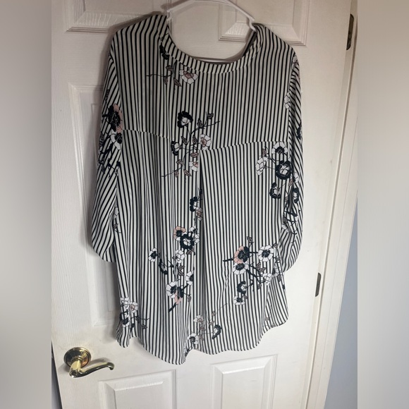 Black Rainn Plus Size y2k 3/4th button back long sleeve tunic top size 3x - Picture 9 of 9